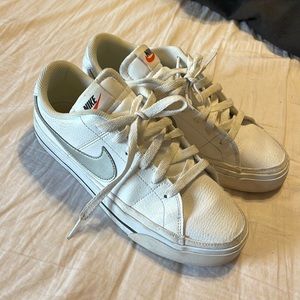 Nike court legacy shoes